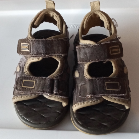 Oshkosh Boy Sandals - Picture 2 of 3